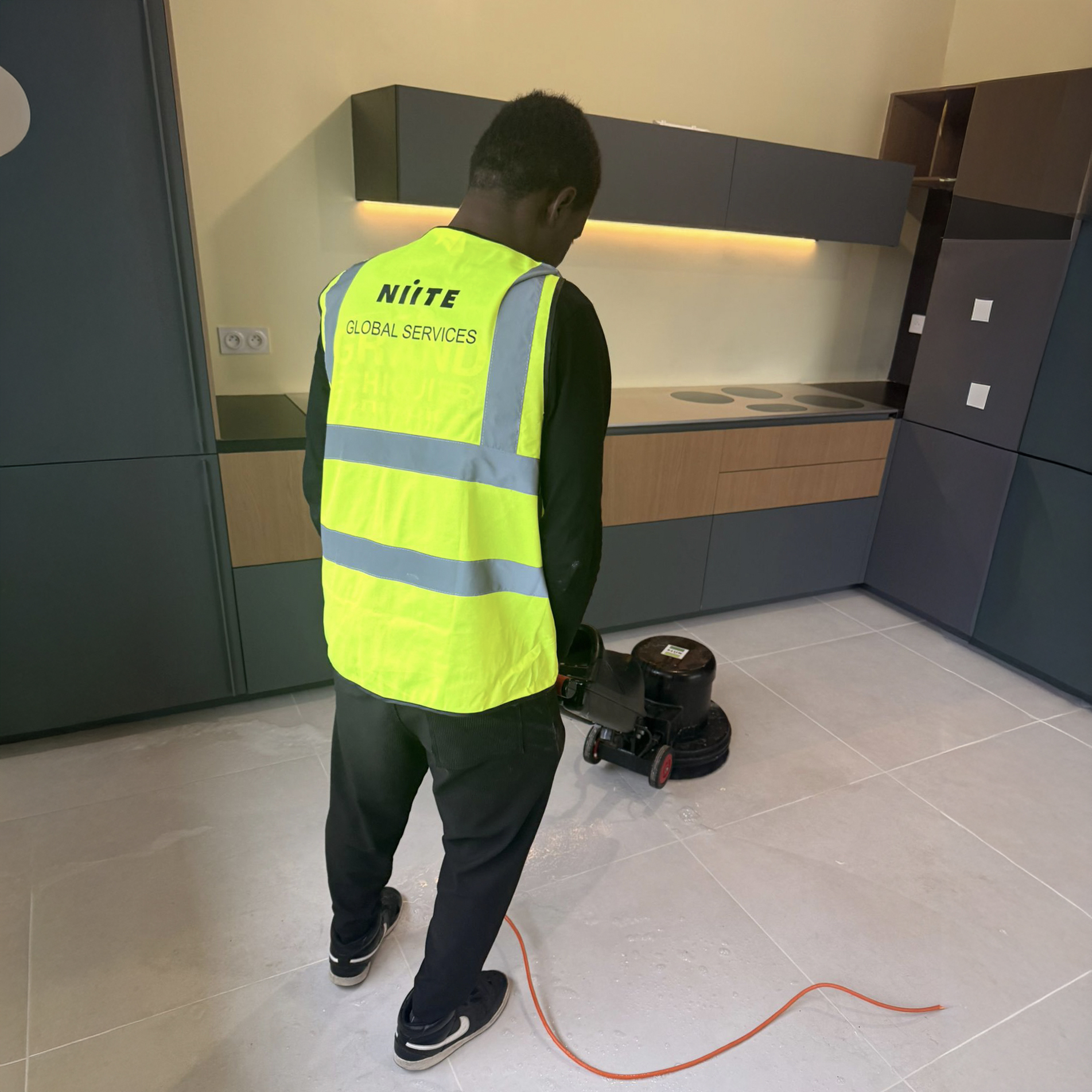 Nettoyage aspirateur sol professionnel 3